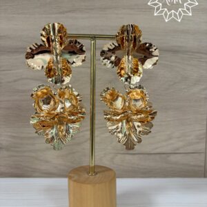 Pendientes largos flor dorada