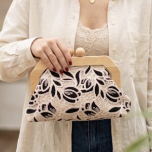 Bolso crochet beige y negro