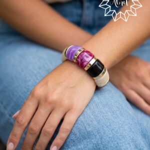 Pulsera colorida y elástica