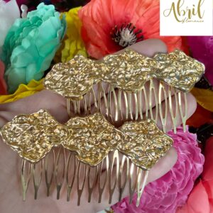 Peina dorada perforada