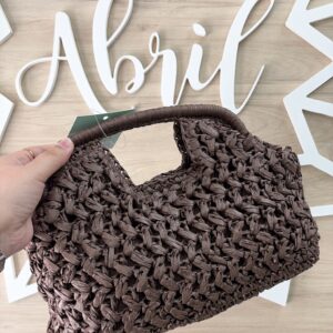 Bolso chocolate rafia