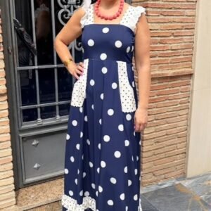 Bata lunares y bolsillos marino