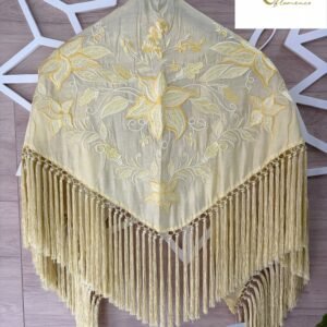 Mantón amarillo seda bordado al tono